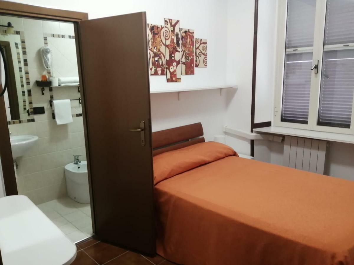 Albergo Ollolai شيفيتافيكْيا المظهر الخارجي الصورة